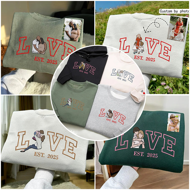Personalized Embroidered Photo Mom LOVE Est Year Crewneck/Hoodie